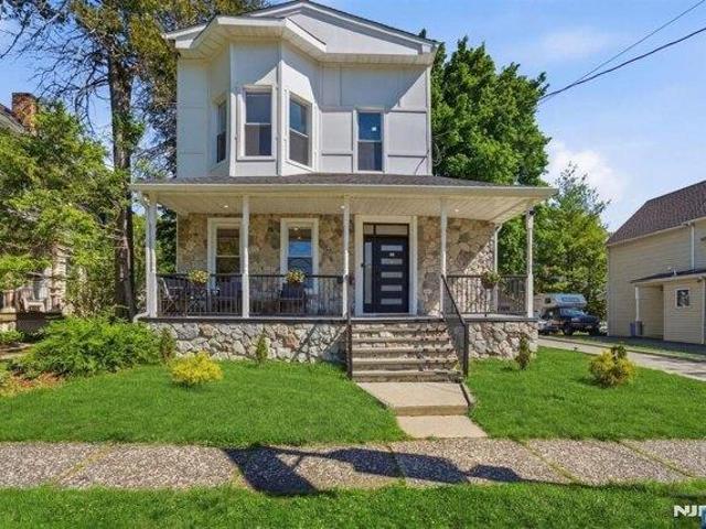 House for sale in Cresskill, New Jersey