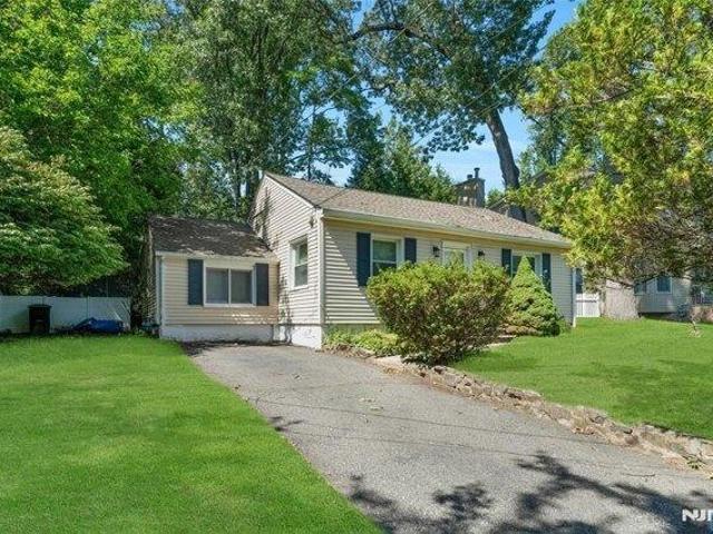 House for sale in Cresskill, Bergen County