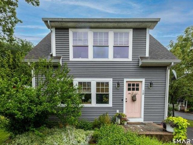 House for sale in Cromwell, Connecticut