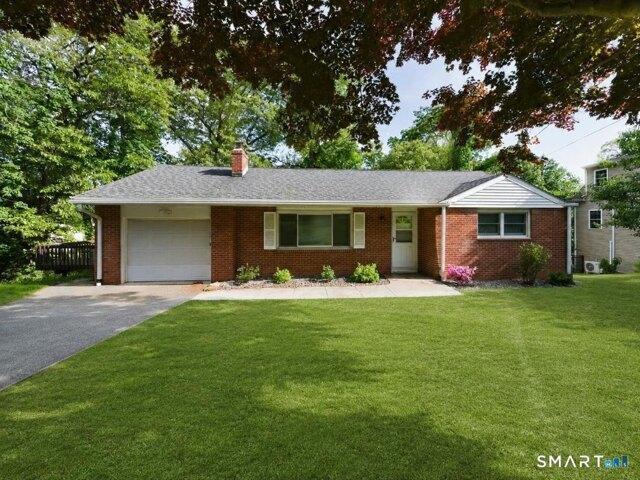 House for sale in Cromwell, Connecticut
