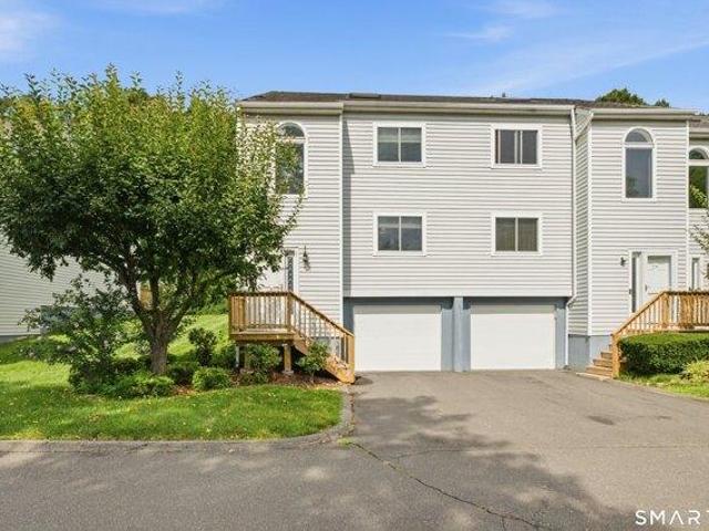 House for sale in Cromwell, Connecticut