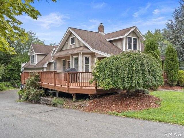 House for sale in Cromwell, Connecticut