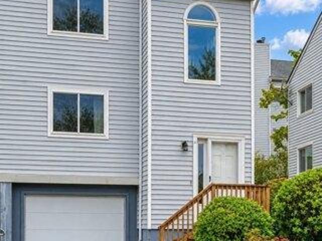 House for sale in Fox Meadows, Cromwell