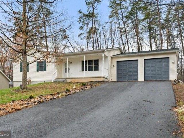 House for sale in Cross Junction