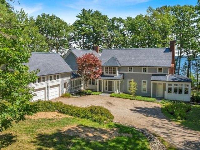 House for sale in Cumberland Center, Maine