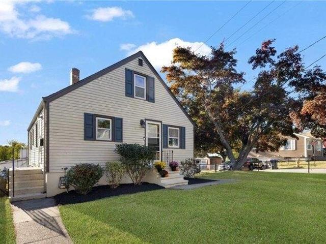 House for sale in Valley Falls, Cumberland