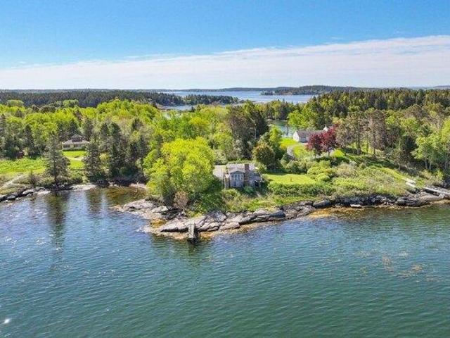 House for sale in Cushing, Maine