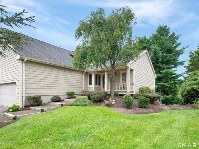 House for sale in Lake Place, Danbury