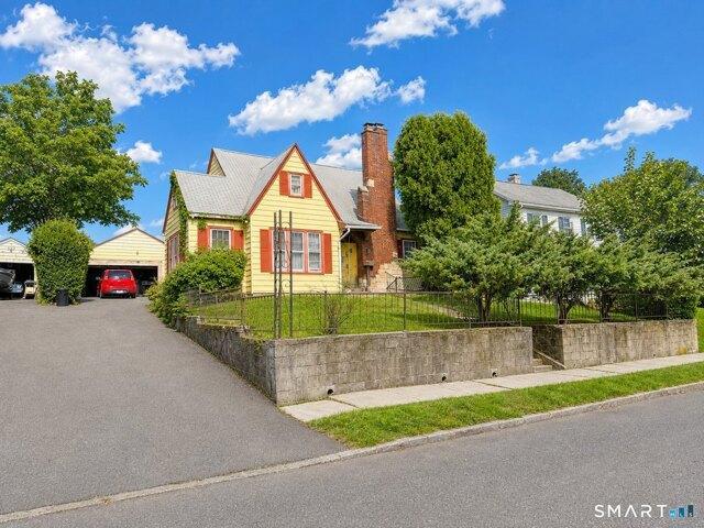 House for sale in Danbury, Western Connecticut Planning Region