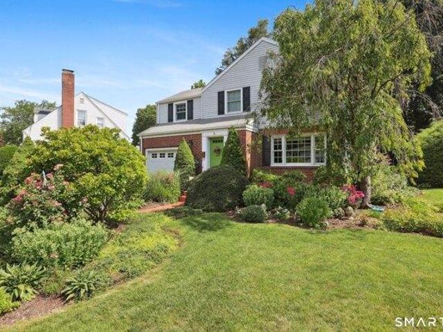 House for sale in West Terrace, Danbury
