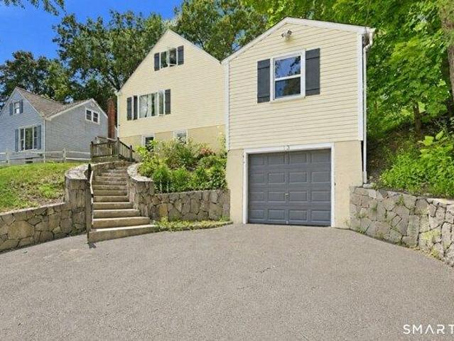 House for sale in Wooster Heights Gardens, Danbury