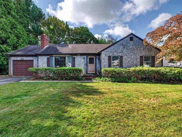 House for sale in Dartmouth, Bristol County