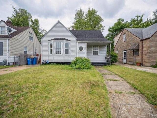House for sale in Dearborn Heights, Michigan
