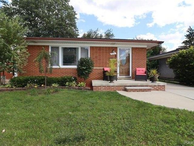 House for sale in Dearborn Heights, Michigan