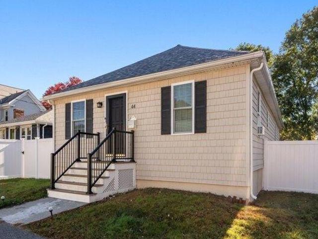 House for sale in Readville Manor, Dedham