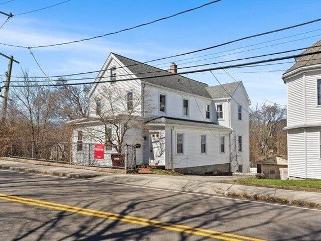 House for sale in Dedham