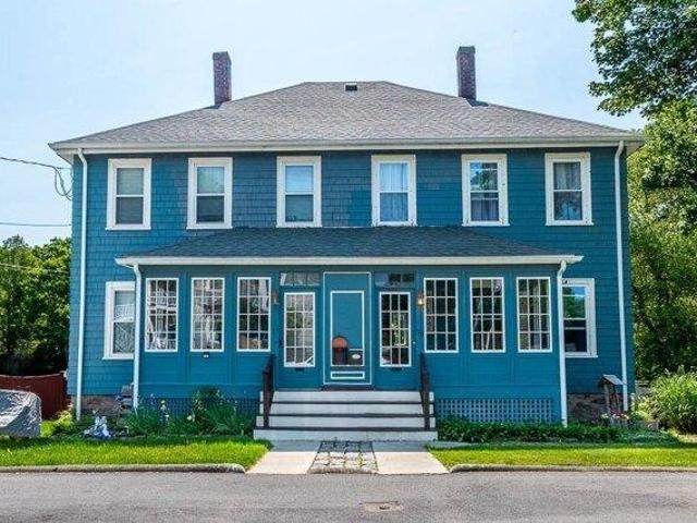 House for sale in Dedham