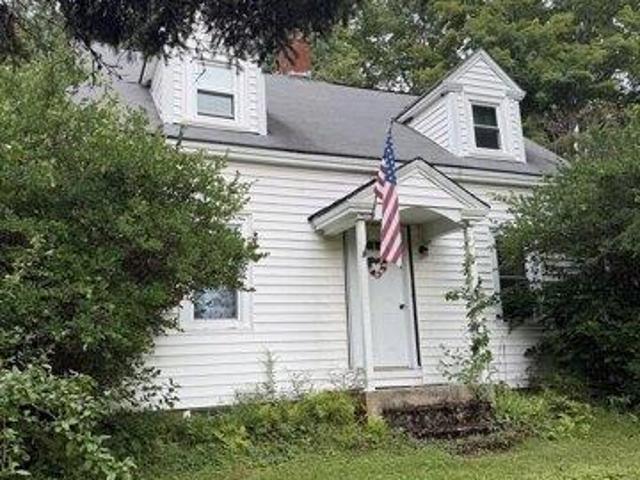 House for sale in Deerfield, Massachusetts
