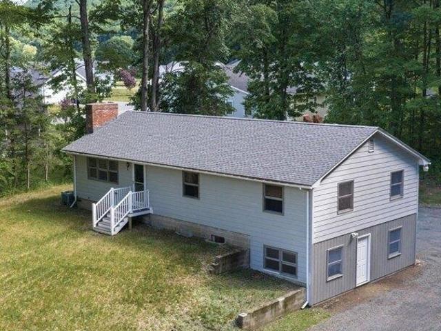 House for sale in Deerfield, Massachusetts