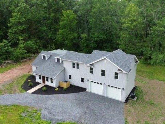 House for sale in Delaware, New Jersey