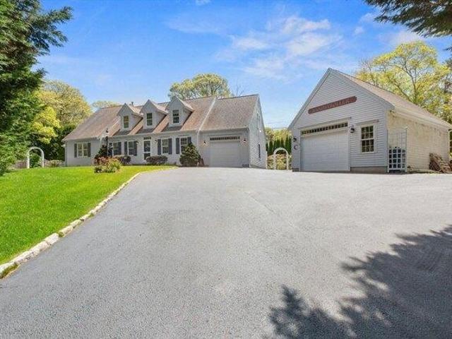 House for sale in Dennis