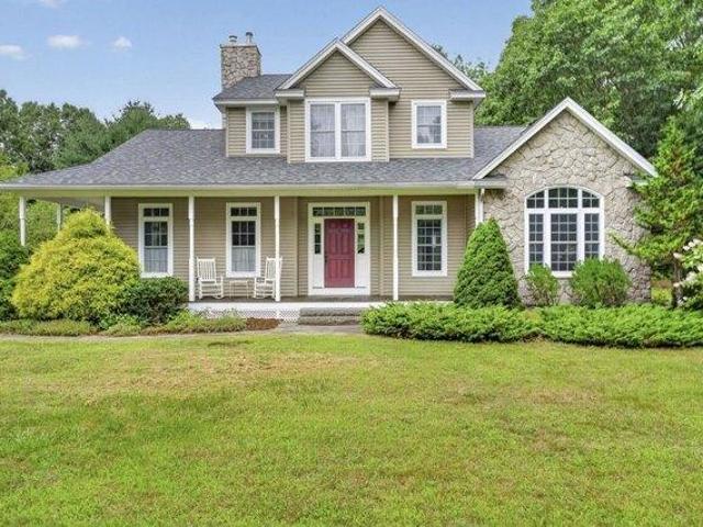 House for sale in New Hampshire