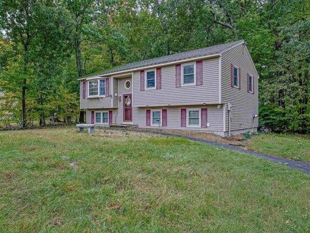 House for sale in Derry, Rockingham County