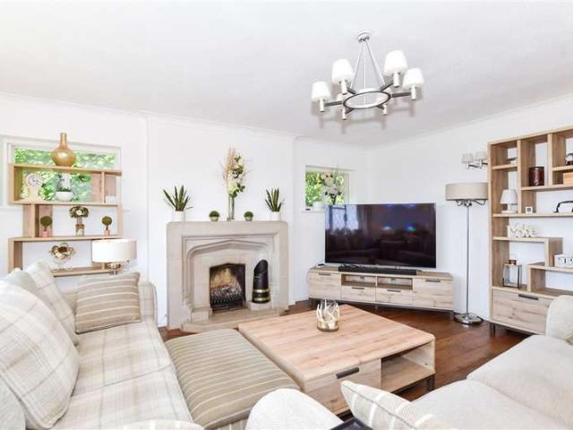 Bungalow for sale in Midway, Kent
