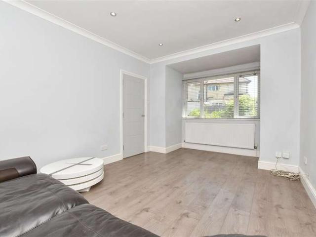 Bungalow for sale in London Borough of Croydon, Kenley