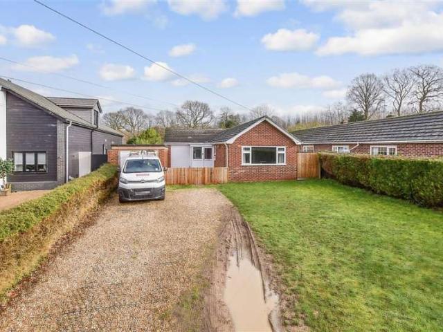 Bungalow for sale in Midway, Kent
