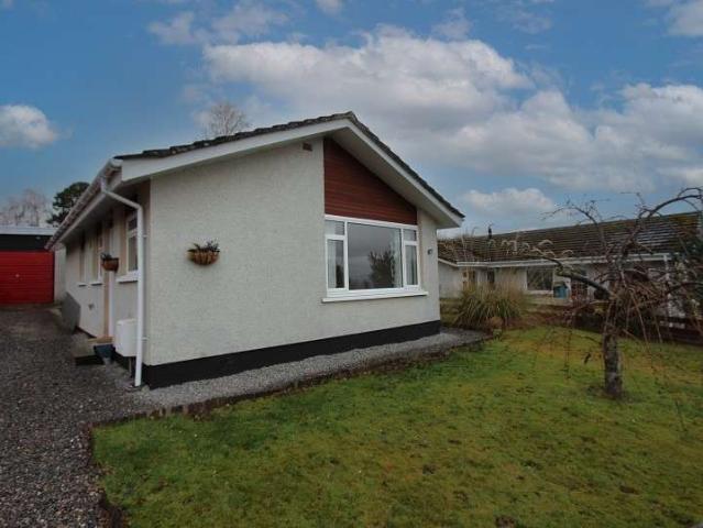 Bungalow for rent in Lentran, Scotland