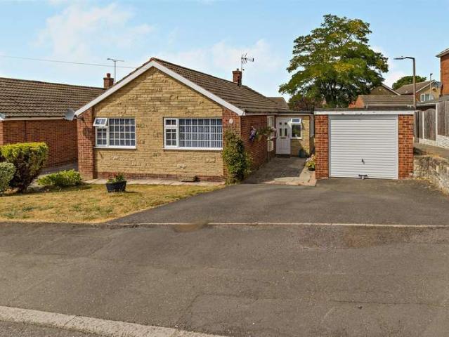Bungalow for sale in Aston cum Aughton, Aston