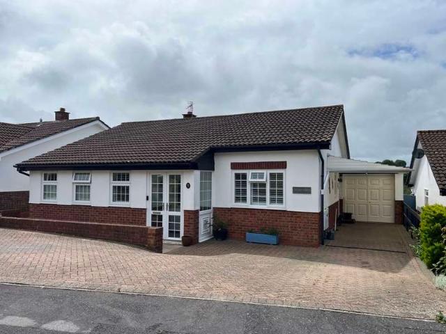Bungalow for sale in Worle, Weston-super-mare