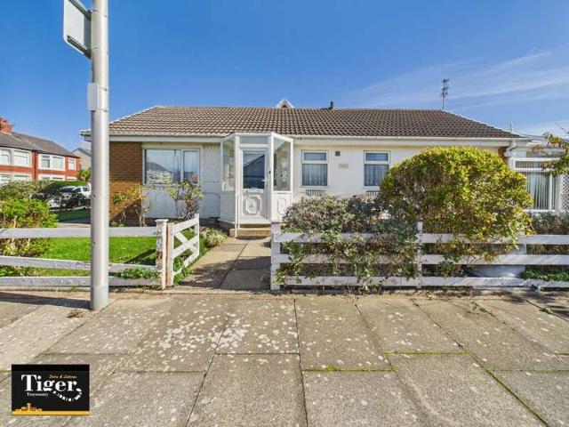 Bungalow for sale in Squires Gate