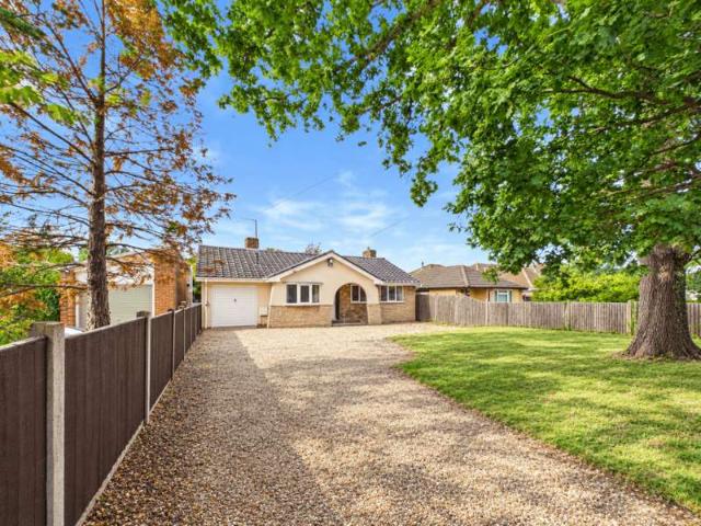 Bungalow for sale in Burridge, Fareham