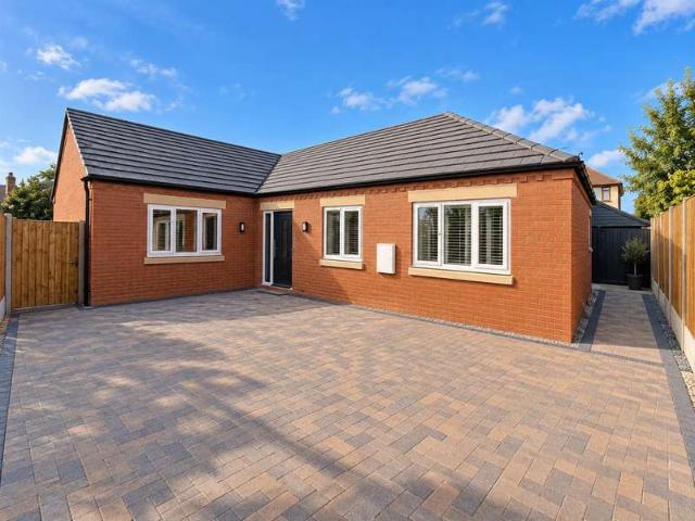 Bungalow for sale in Egginton, East Midlands