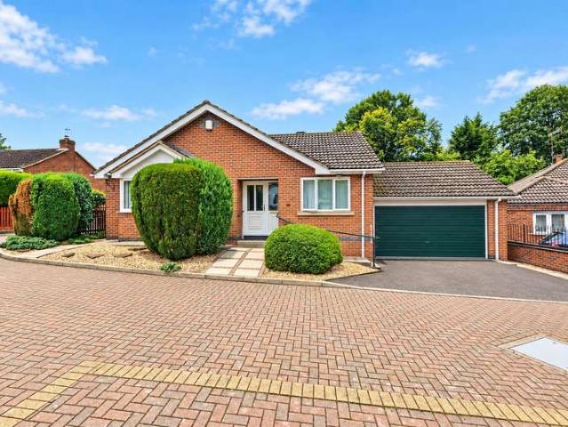 Bungalow for sale in Gedling, East Midlands