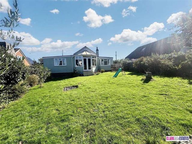Bungalow for sale in Budlake, Devon