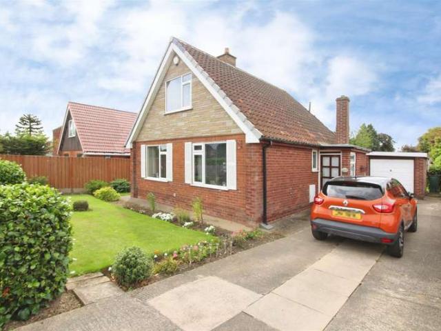 Bungalow for sale in Oulton, West Yorkshire