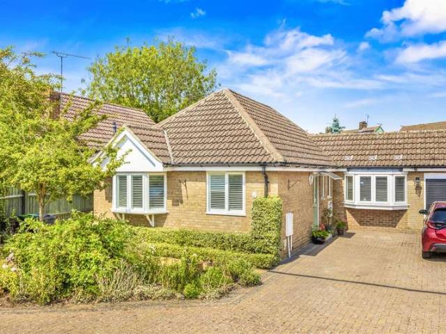 Bungalow for sale in Duton Hill, Essex