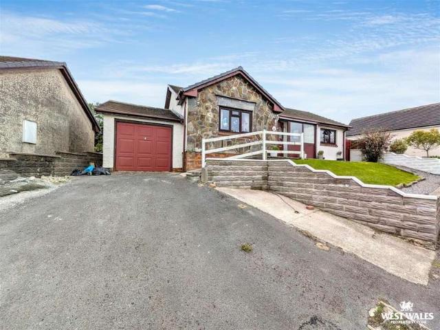 Bungalow for sale in Broadway, Sir Gaerfyrddin / Carmarthenshire