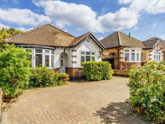 Bungalow for sale in Worcester Park, Greater London