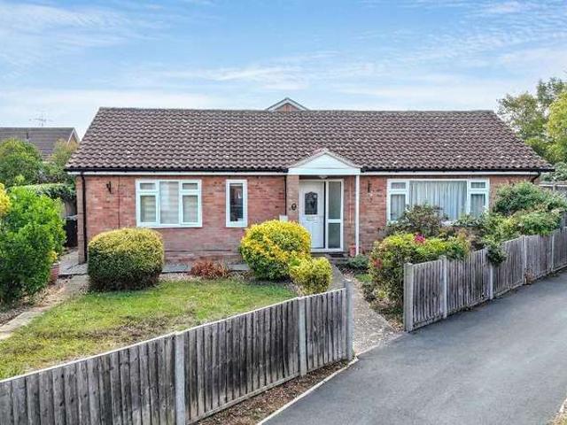 Bungalow for sale in Bedford
