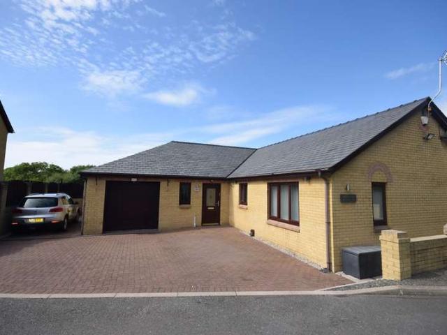 Bungalow for sale in North Scale
