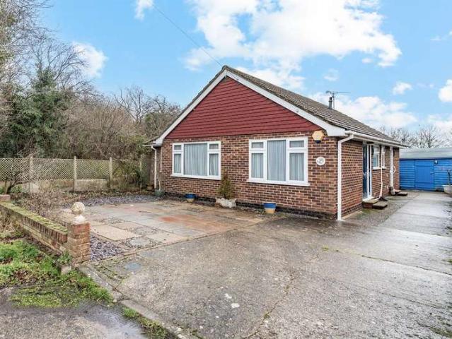 Bungalow for sale in South Tankerton, The Bridge