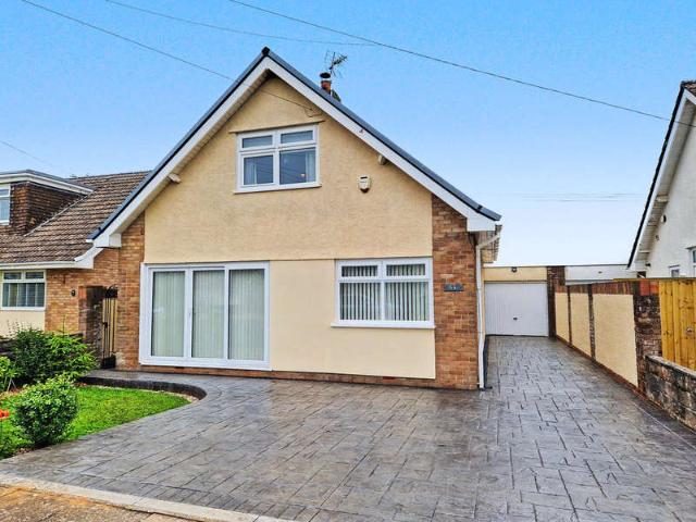 Bungalow for sale in Porthcawl, Nottage
