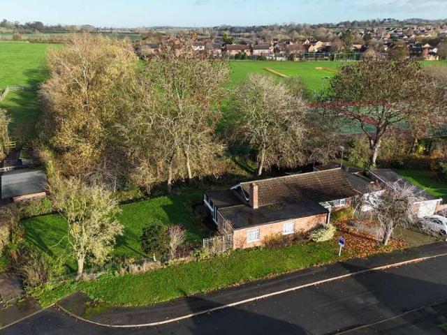 Bungalow for sale in Stanford On Avon, Leicestershire