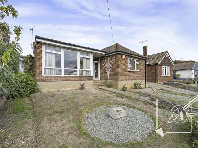 Bungalow for sale in Durndale, Gravesham