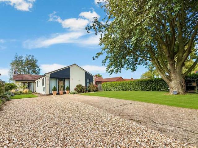 Bungalow for sale in Carlton le Moorland, Ashby De La Launde
