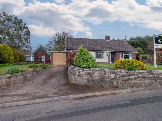 Bungalow for sale in Eastbridge, Suffolk